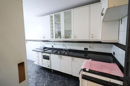 Casa à venda com 240m², 4 quartos e 2 vagasCozinha 1