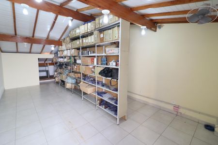 Casa à venda com 240m², 4 quartos e 2 vagasQuarto de Serviço