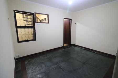 Casa à venda com 240m², 4 quartos e 2 vagasSuíte 2
