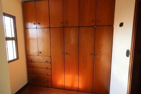 Casa à venda com 240m², 4 quartos e 2 vagasCloset da suíte 1