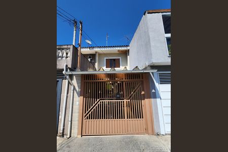 Casa para alugar com 88m², 2 quartos e 1 vaga Casa para alugar com 88m², 2 quartos e 1 vagaFachada