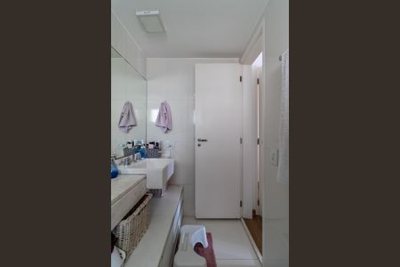 Apartamento à venda com 148m², 4 quartos e 2 vagasBanheiro da Suíte 1