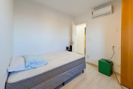 Apartamento à venda com 98m², 3 quartos e 2 vagasQuarto 2
