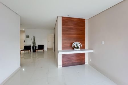 Apartamento à venda com 98m², 3 quartos e 2 vagasHall social