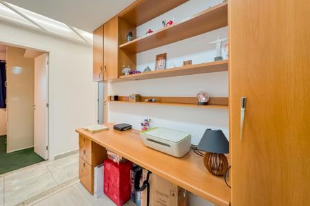 Apartamento à venda com 98m², 3 quartos e 2 vagasEscritório