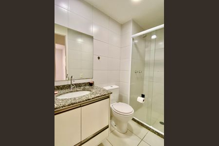 Apartamento à venda com 57m², 2 quartos e 1 vaga Apartamento à venda com 57m², 2 quartos e 1 vagaBanheiro Social