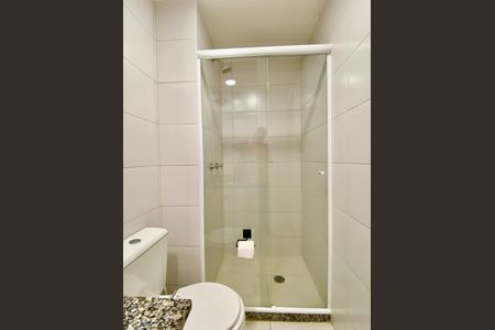 Apartamento à venda com 57m², 2 quartos e 1 vaga Apartamento à venda com 57m², 2 quartos e 1 vagaBanheiro Social
