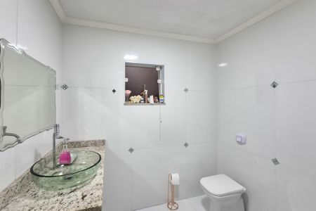 Casa para alugar com 219m², 3 quartos e 2 vagasBanheiro Social 2