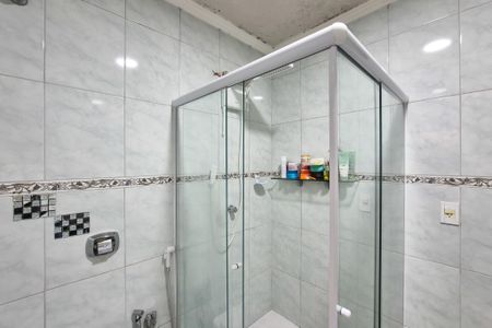 Casa para alugar com 219m², 3 quartos e 2 vagasBanheiro social 1