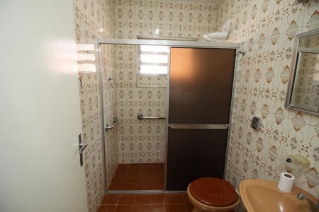 Casa para alugar com 178m², 3 quartos e 2 vagasBanheiro Social