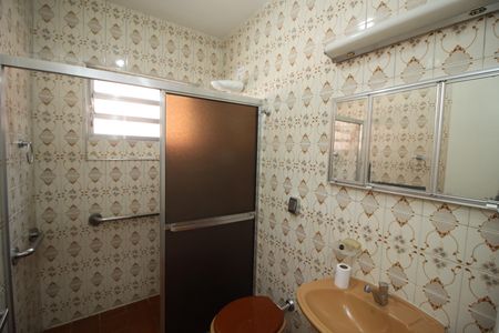 Casa para alugar com 178m², 3 quartos e 2 vagasBanheiro Social