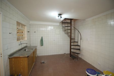 Casa para alugar com 178m², 3 quartos e 2 vagasCozinha da Edícula