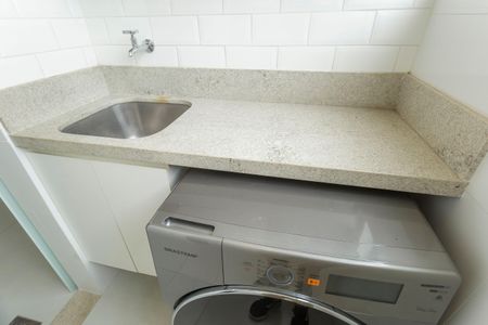 Apartamento à venda com 64m², 2 quartos e 1 vagaÁrea de Serviço