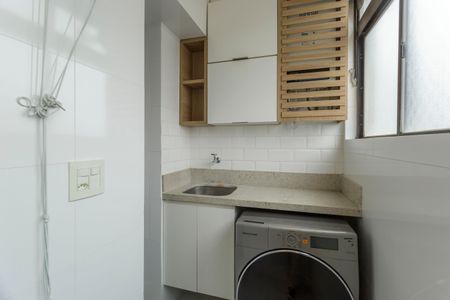 Apartamento à venda com 64m², 2 quartos e 1 vagaÁrea de Serviço