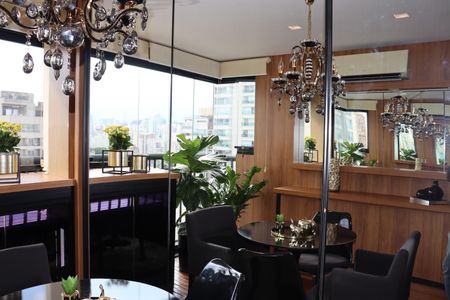 Apartamento à venda com 59m², 2 quartos e 1 vagaVaranda