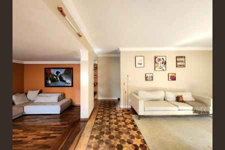 Sala de casa à venda com 3 quartos, 330m² em Planalto Paulista, São Paulo