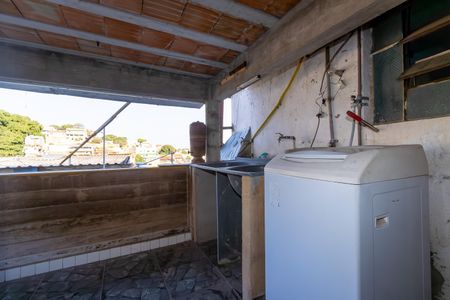 Casa à venda com 180m², 3 quartos e 2 vagas Casa à venda com 180m², 3 quartos e 2 vagasÁrea de Serviço