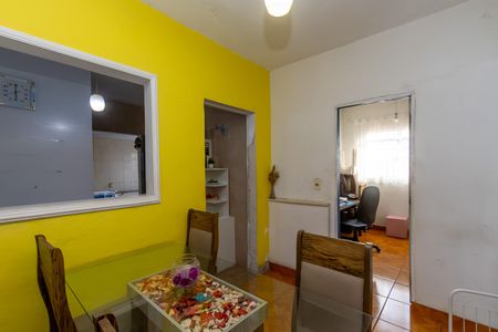 Casa à venda com 180m², 3 quartos e 2 vagas Casa à venda com 180m², 3 quartos e 2 vagasSala de Jantar