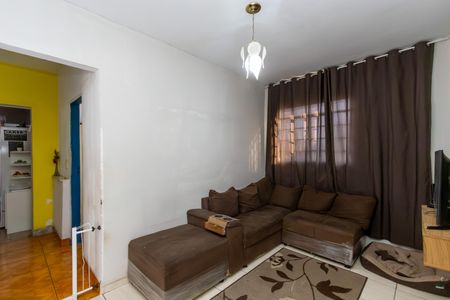 Casa à venda com 180m², 3 quartos e 2 vagas Casa à venda com 180m², 3 quartos e 2 vagasSala