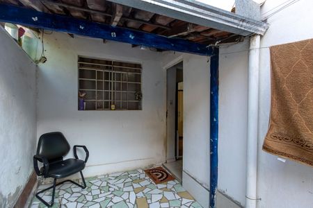 Casa à venda com 180m², 3 quartos e 2 vagas Casa à venda com 180m², 3 quartos e 2 vagasEntrada