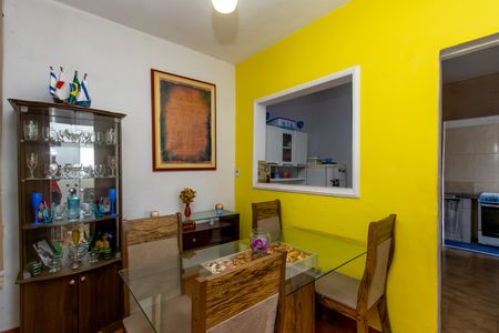 Casa à venda com 180m², 3 quartos e 2 vagas Casa à venda com 180m², 3 quartos e 2 vagasSala de Jantar