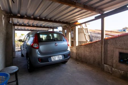 Casa à venda com 180m², 3 quartos e 2 vagas Casa à venda com 180m², 3 quartos e 2 vagasGaragem