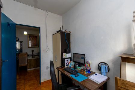 Casa à venda com 180m², 3 quartos e 2 vagas Casa à venda com 180m², 3 quartos e 2 vagasQuarto 3