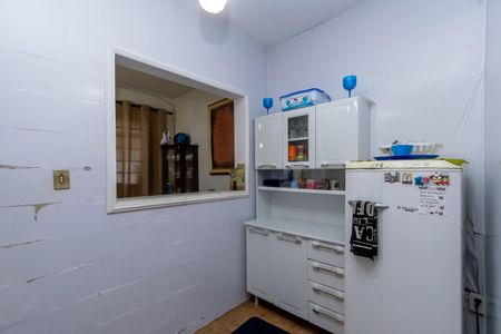 Casa à venda com 180m², 3 quartos e 2 vagas Casa à venda com 180m², 3 quartos e 2 vagasCozinha