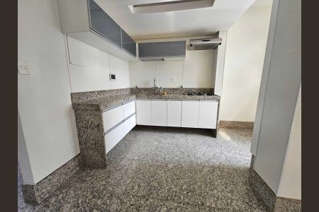 Apartamento para alugar com 80m², 2 quartos e 2 vagas