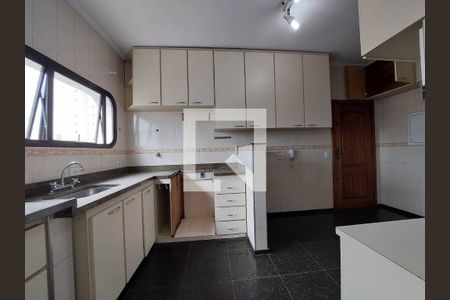 Apartamento à venda com 125m², 3 quartos e 2 vagasCozinha