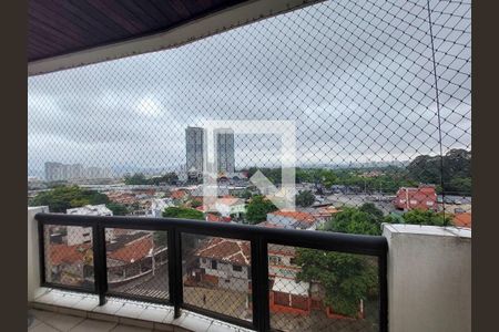 Apartamento à venda com 125m², 3 quartos e 2 vagasVaranda