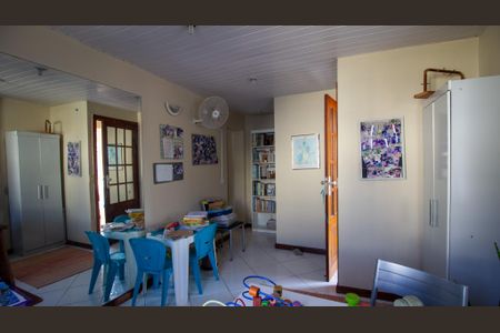 Casa de condomínio à venda com 191m², 4 quartos e 3 vagas Casa de condomínio à venda com 191m², 4 quartos e 3 vagasQuarto 3