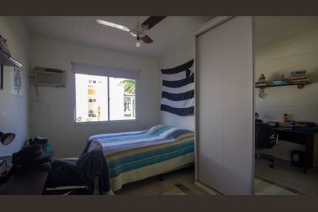 Casa de condomínio à venda com 191m², 4 quartos e 3 vagas Casa de condomínio à venda com 191m², 4 quartos e 3 vagasQuarto 1