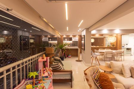 Apartamento à venda com 181m², 4 quartos e 2 vagasVaranda gourmet