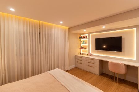 Apartamento à venda com 181m², 4 quartos e 2 vagasSuíte 1