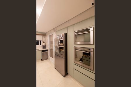 Apartamento à venda com 181m², 4 quartos e 2 vagasCozinha