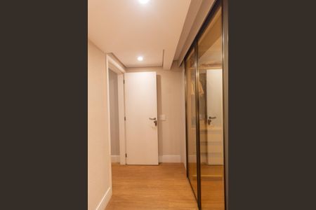 Apartamento à venda com 181m², 4 quartos e 2 vagasSuíte 1