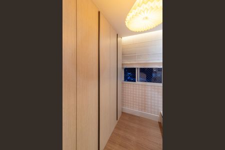 Apartamento à venda com 181m², 4 quartos e 2 vagasQuarto 1