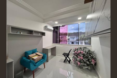 Casa de condomínio para alugar com 400m², 5 quartos e 2 vagasQuarto