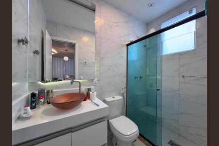 Casa de condomínio para alugar com 400m², 5 quartos e 2 vagasBanheiro da Suíte 3