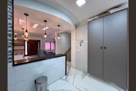 Casa de condomínio para alugar com 400m², 5 quartos e 2 vagasCozinha