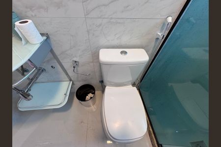 Casa de condomínio para alugar com 400m², 5 quartos e 2 vagasBanheiro Social