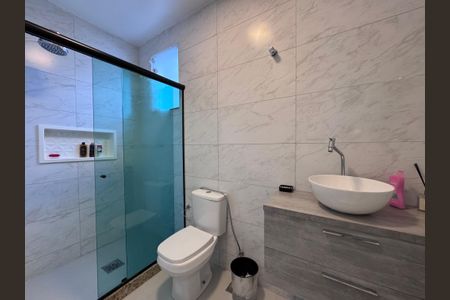 Casa de condomínio para alugar com 400m², 5 quartos e 2 vagasBanheiro da Suíte 2