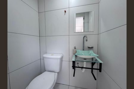 Casa de condomínio para alugar com 400m², 5 quartos e 2 vagasLavabo da Área externa