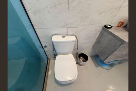 Casa de condomínio para alugar com 400m², 5 quartos e 2 vagasBanheiro da Suíte 2