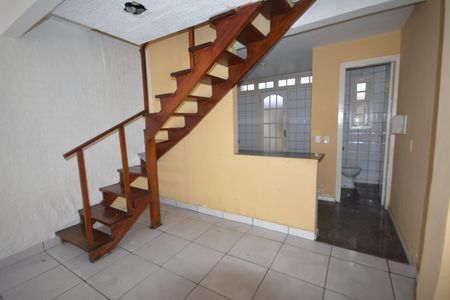 Sala de casa de condomínio para alugar com 2 quartos, 65m² em Campo Grande, Rio de Janeiro