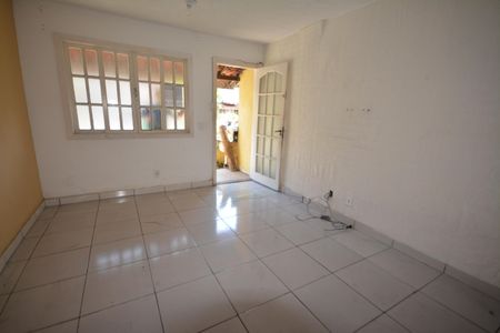 Sala de casa de condomínio para alugar com 2 quartos, 65m² em Campo Grande, Rio de Janeiro