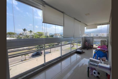 Apartamento à venda com 172m², 3 quartos e 2 vagasVaranda