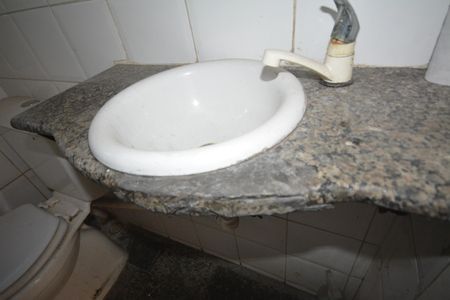 Casa de condomínio para alugar com 64m², 2 quartos e 1 vagaBanheiro 2