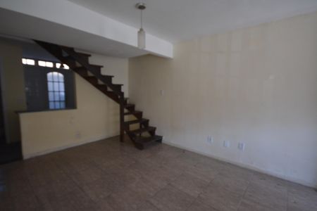 Sala de casa de condomínio para alugar com 2 quartos, 64m² em Campo Grande, Rio de Janeiro